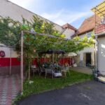 Attraktives Mehrfamilienhaus mit 3 Wohneinheiten und großem Ausbaupotenzial